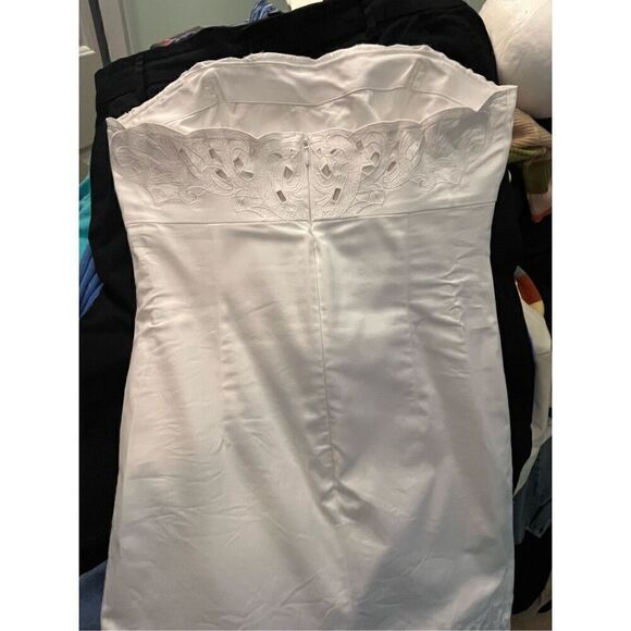 White House Black Market White Strapless Dress with Beaded Lace Bodice. Size 8. - Picture 10 of 10